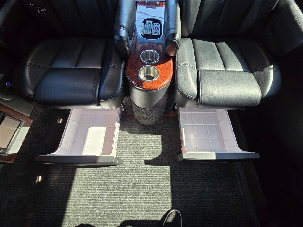 2014 Mercedes-Benz Sprinter 2500 Executive - Photo 10 - Red Bank, NJ 07701