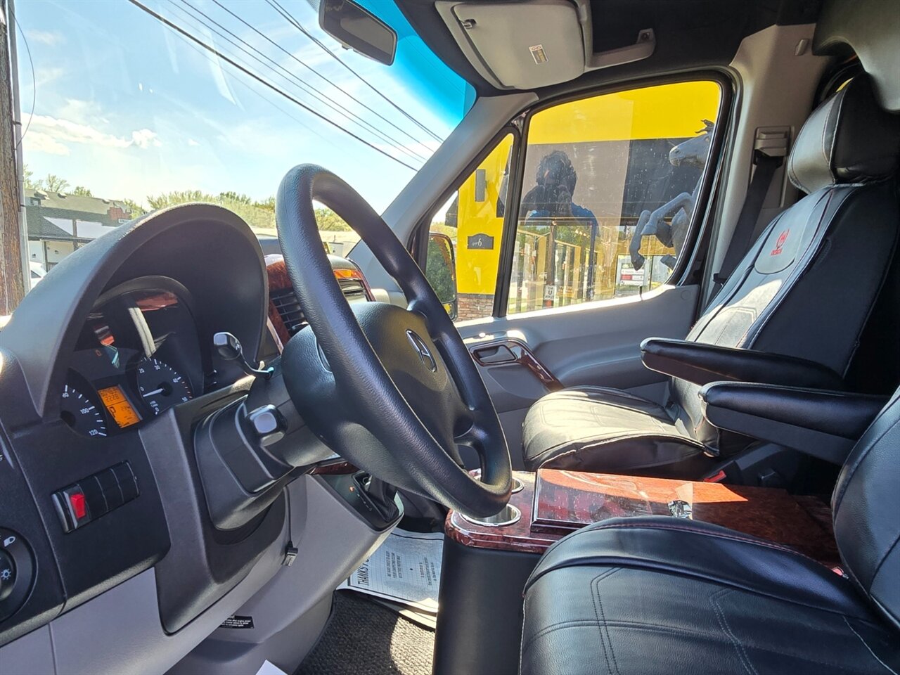 2014 Mercedes-Benz Sprinter 2500 Executive - Photo 22 - Red Bank, NJ 07701