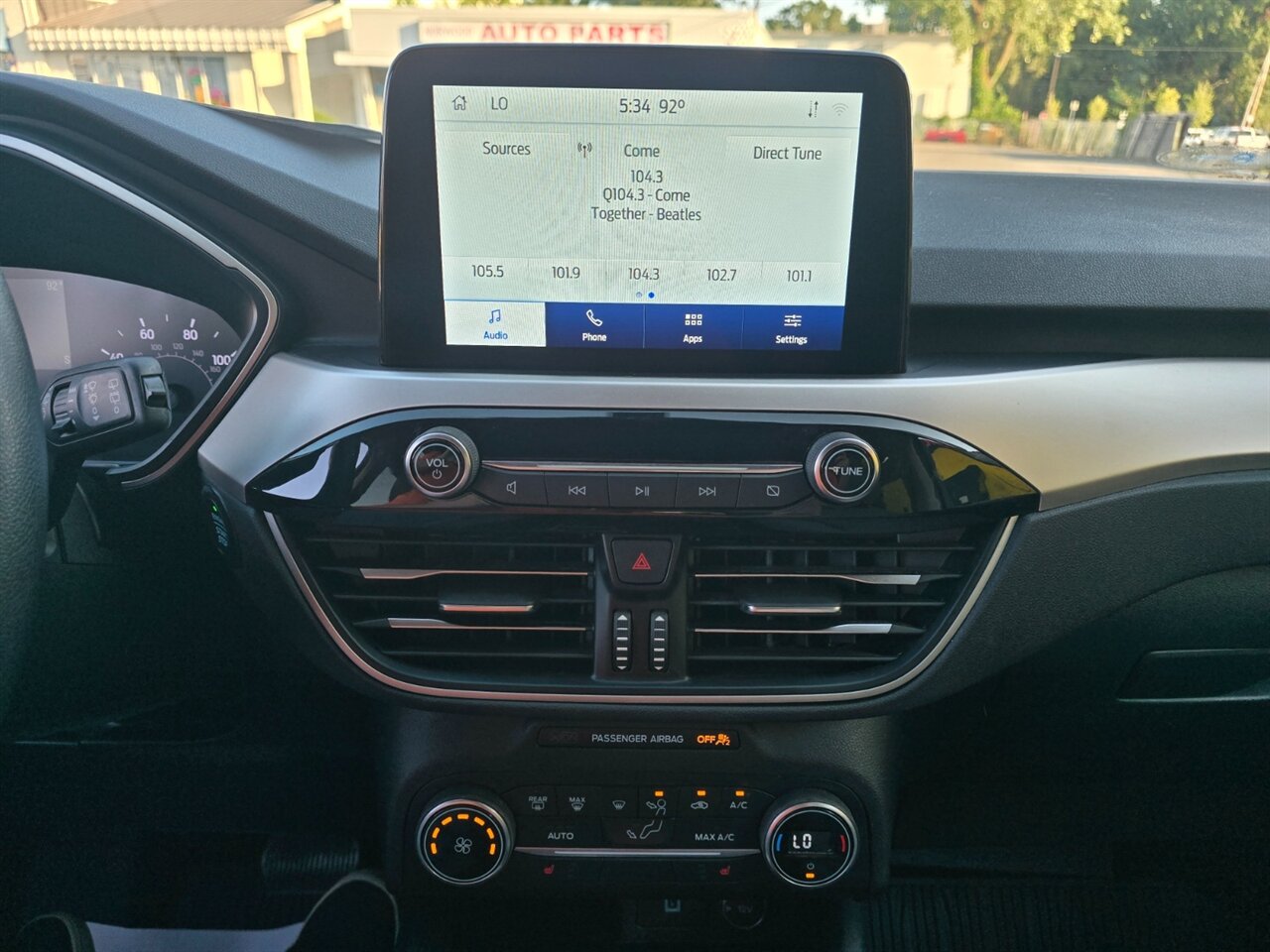 2020 Ford Escape SE - Photo 7 - Red Bank, NJ 07701