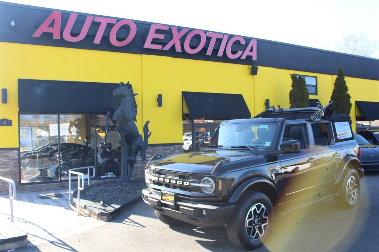 2023 Ford Bronco Outer Banks   - Photo 1 - Red Bank, NJ 07701