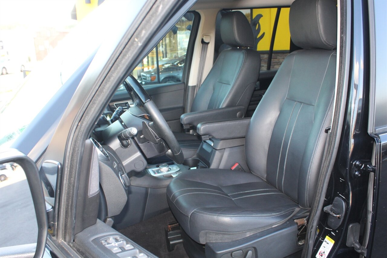 2016 Land Rover LR4 HSE photo 9