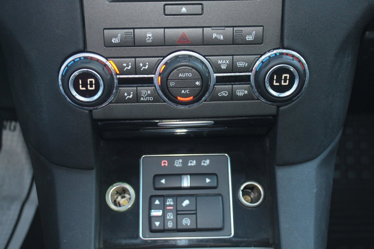 2016 Land Rover LR4 HSE photo 5