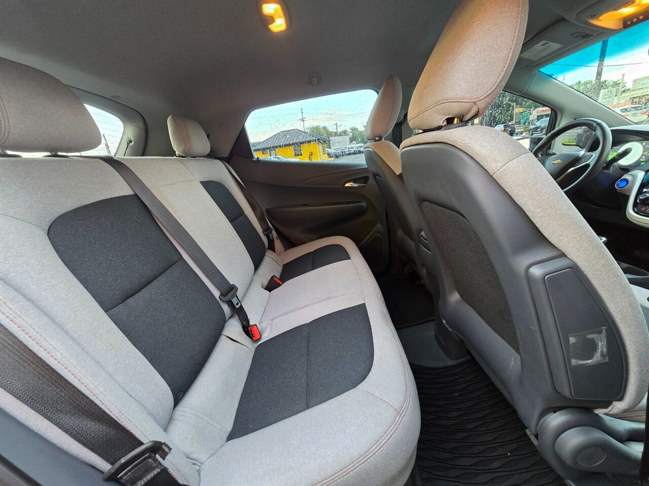 2018 Chevrolet Bolt EV LT - Photo 12 - Red Bank, NJ 07701