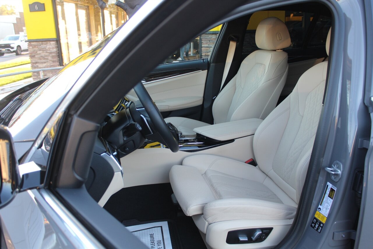2021 BMW 530i xDrive - Photo 14 - Red Bank, NJ 07701
