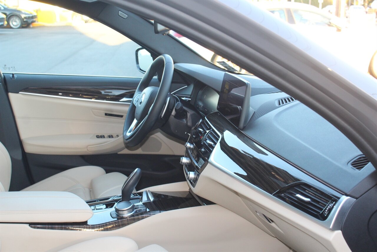 2021 BMW 530i xDrive - Photo 20 - Red Bank, NJ 07701