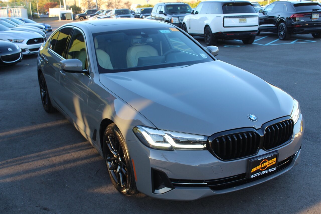 2021 BMW 530i xDrive - Photo 4 - Red Bank, NJ 07701