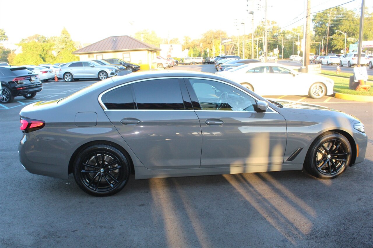 2021 BMW 530i xDrive - Photo 26 - Red Bank, NJ 07701
