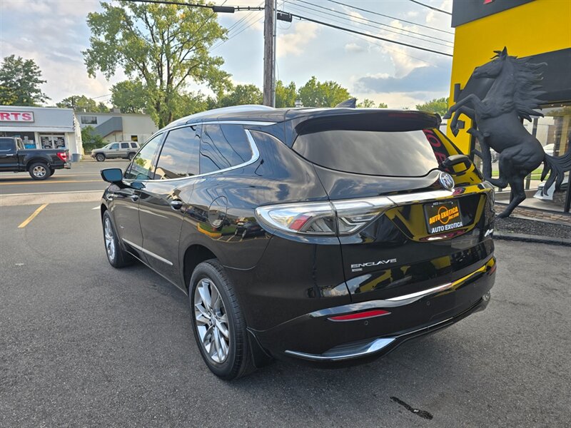 2022 Buick Enclave Avenir  