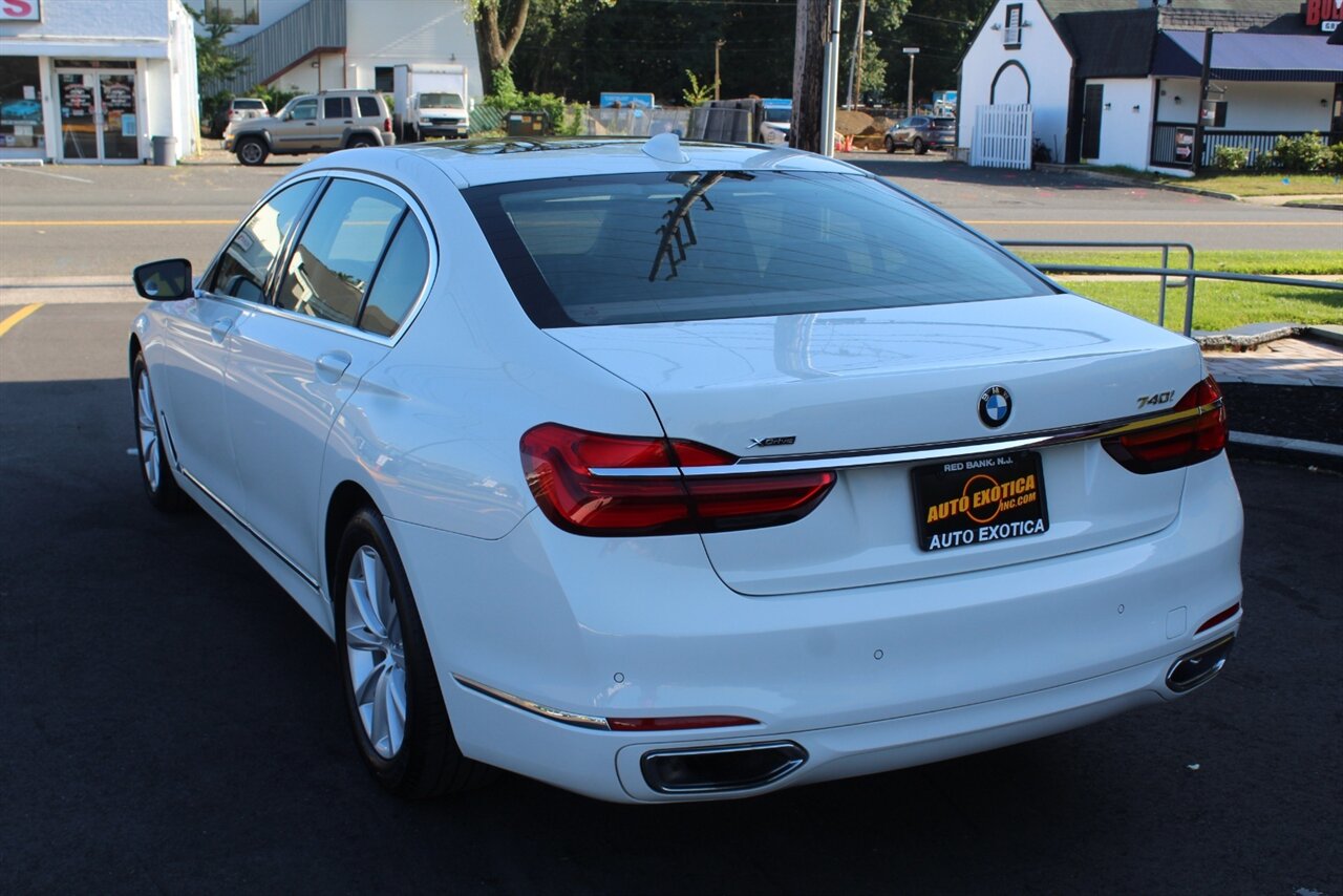 2019 BMW 740i xDrive - Photo 2 - Red Bank, NJ 07701