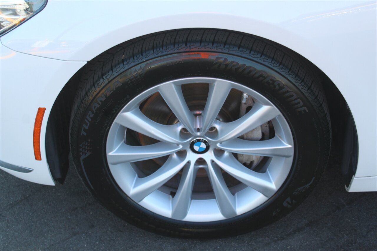 2019 BMW 740i xDrive - Photo 30 - Red Bank, NJ 07701