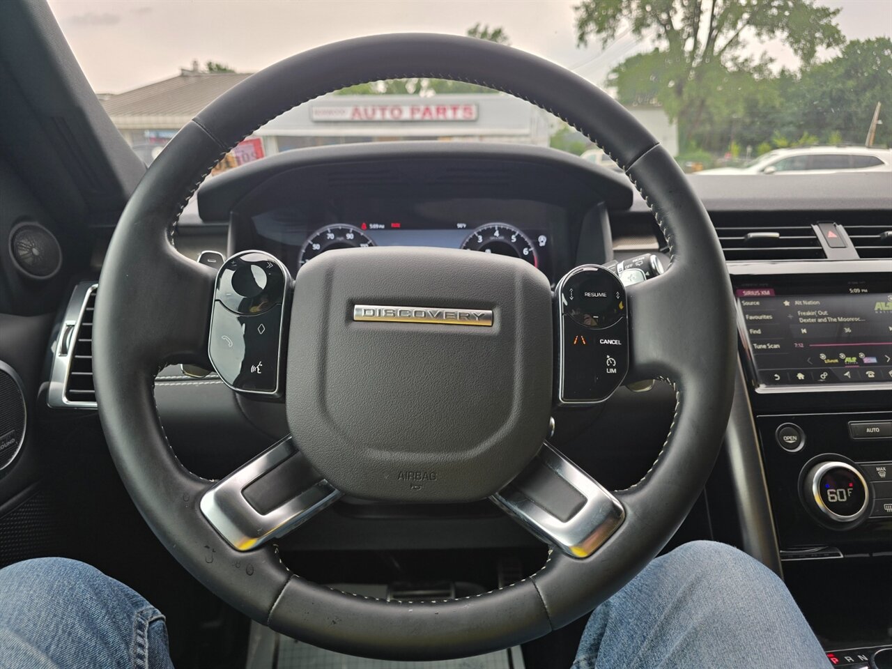 2019 Land Rover Discovery HSE - Photo 6 - Red Bank, NJ 07701