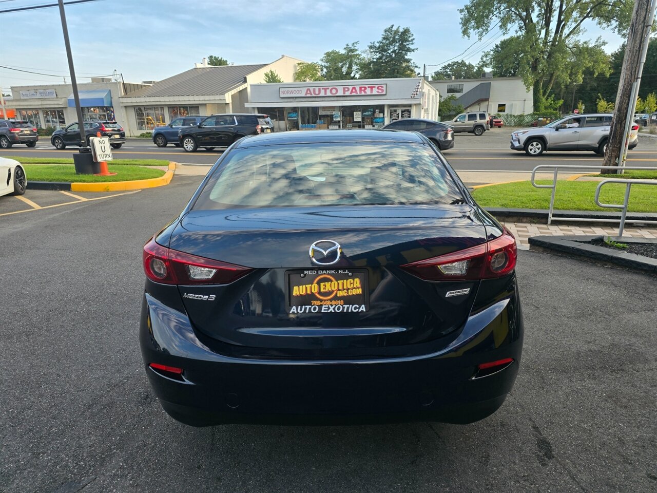 2017 Mazda Mazda3 Sport - Photo 21 - Red Bank, NJ 07701