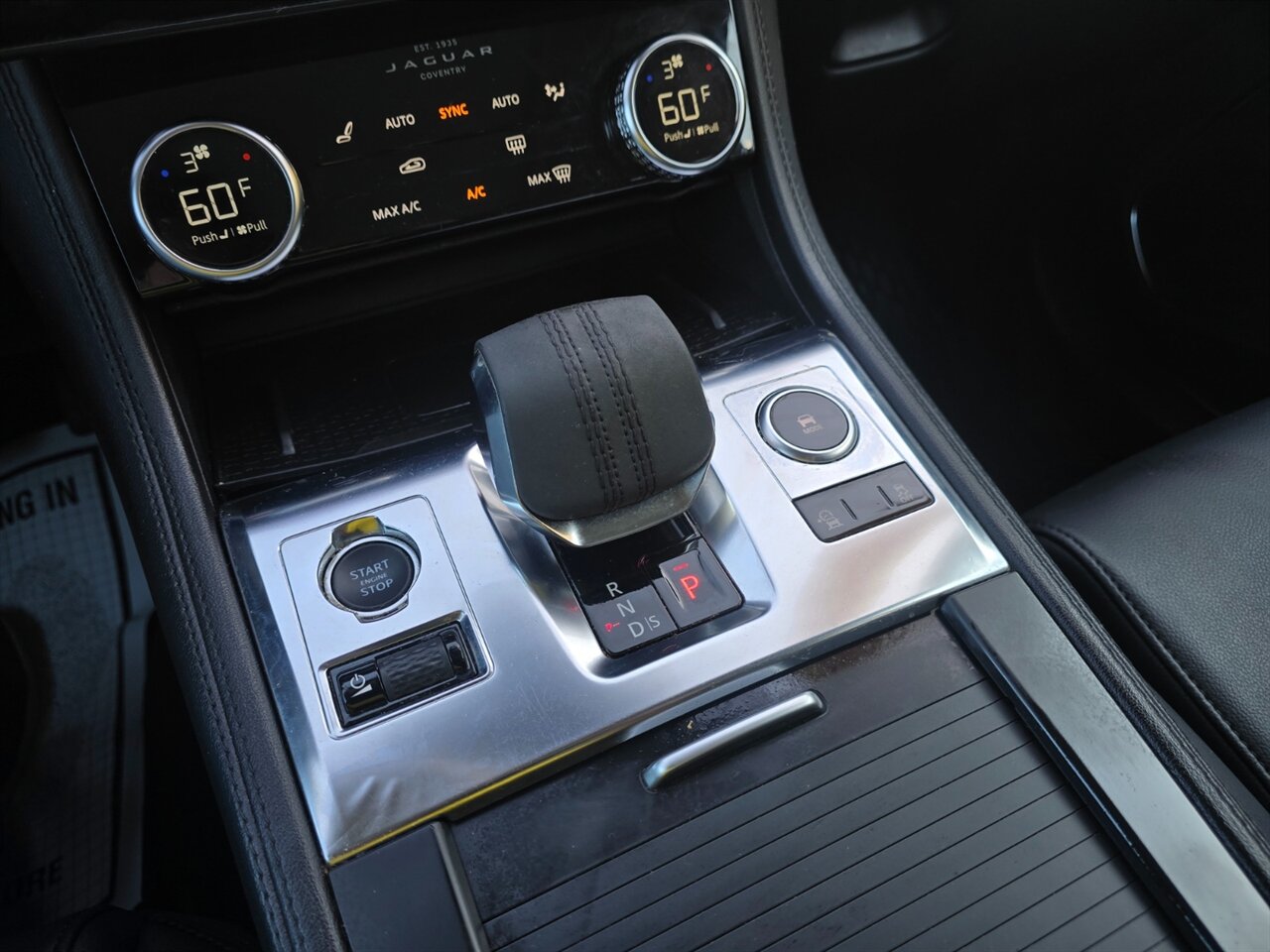 2021 Jaguar F-Pace P250 - Photo 8 - Red Bank, NJ 07701