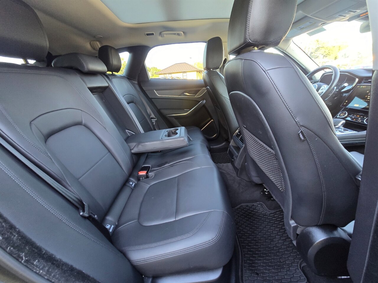 2021 Jaguar F-Pace P250 - Photo 16 - Red Bank, NJ 07701