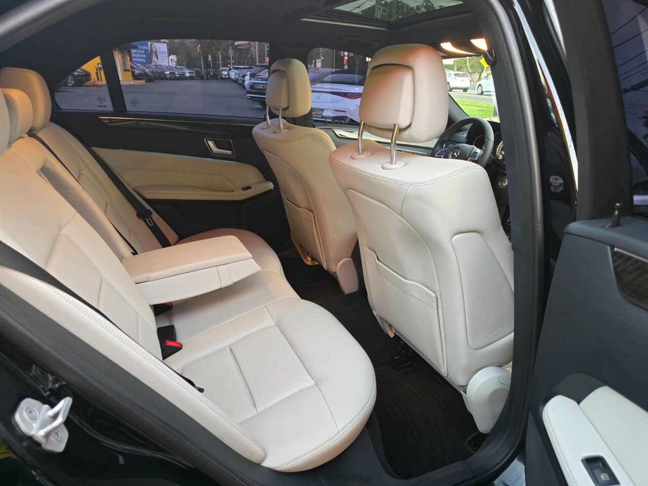 2015 Mercedes-Benz E 350 4MATIC - Photo 47 - Red Bank, NJ 07701
