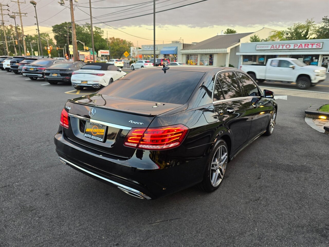 2015 Mercedes-Benz E 350 4MATIC - Photo 33 - Red Bank, NJ 07701