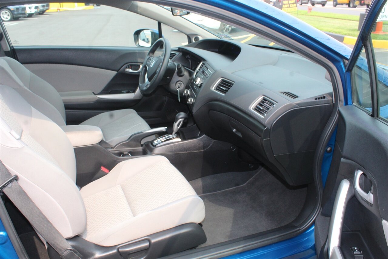 2015 Honda Civic LX - Photo 11 - Red Bank, NJ 07701