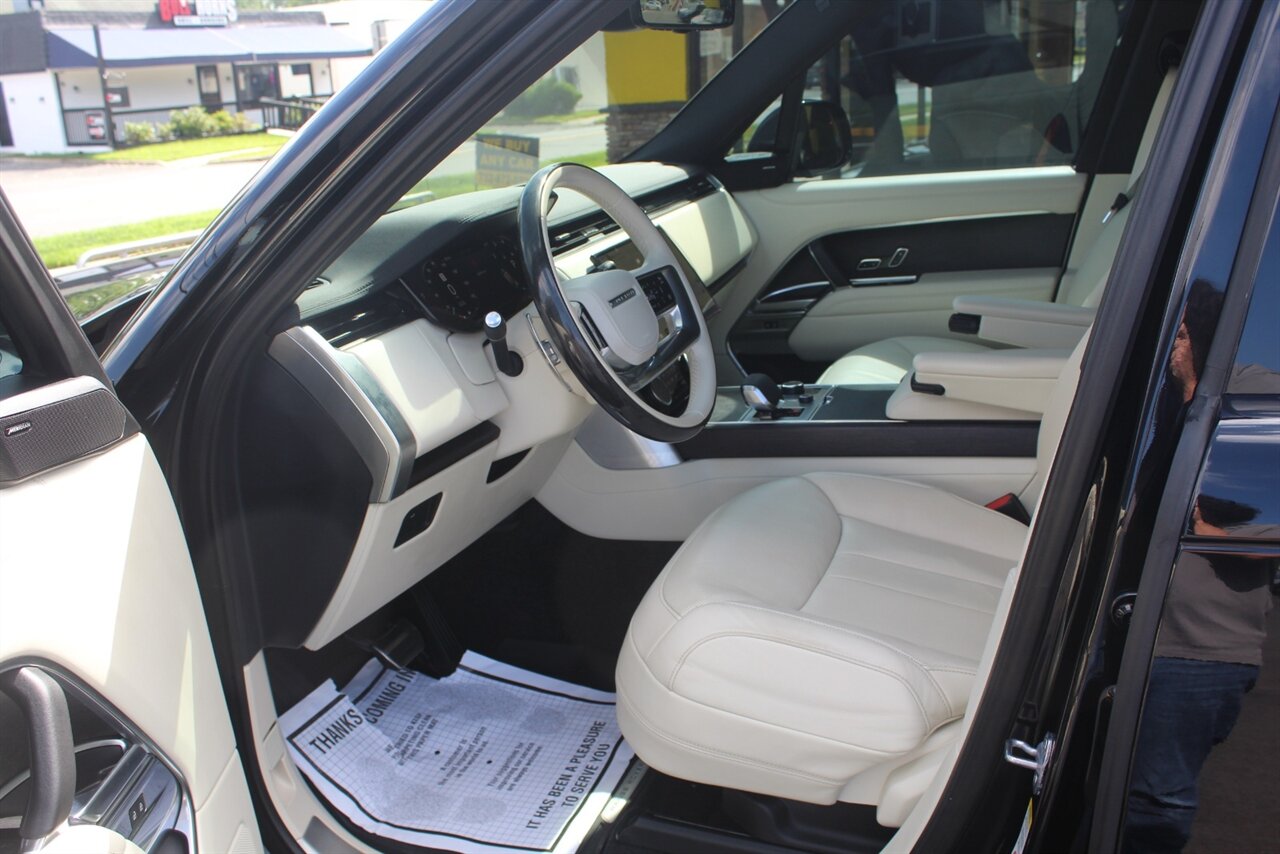 2023 Land Rover Range Rover P530 SE - Photo 16 - Red Bank, NJ 07701
