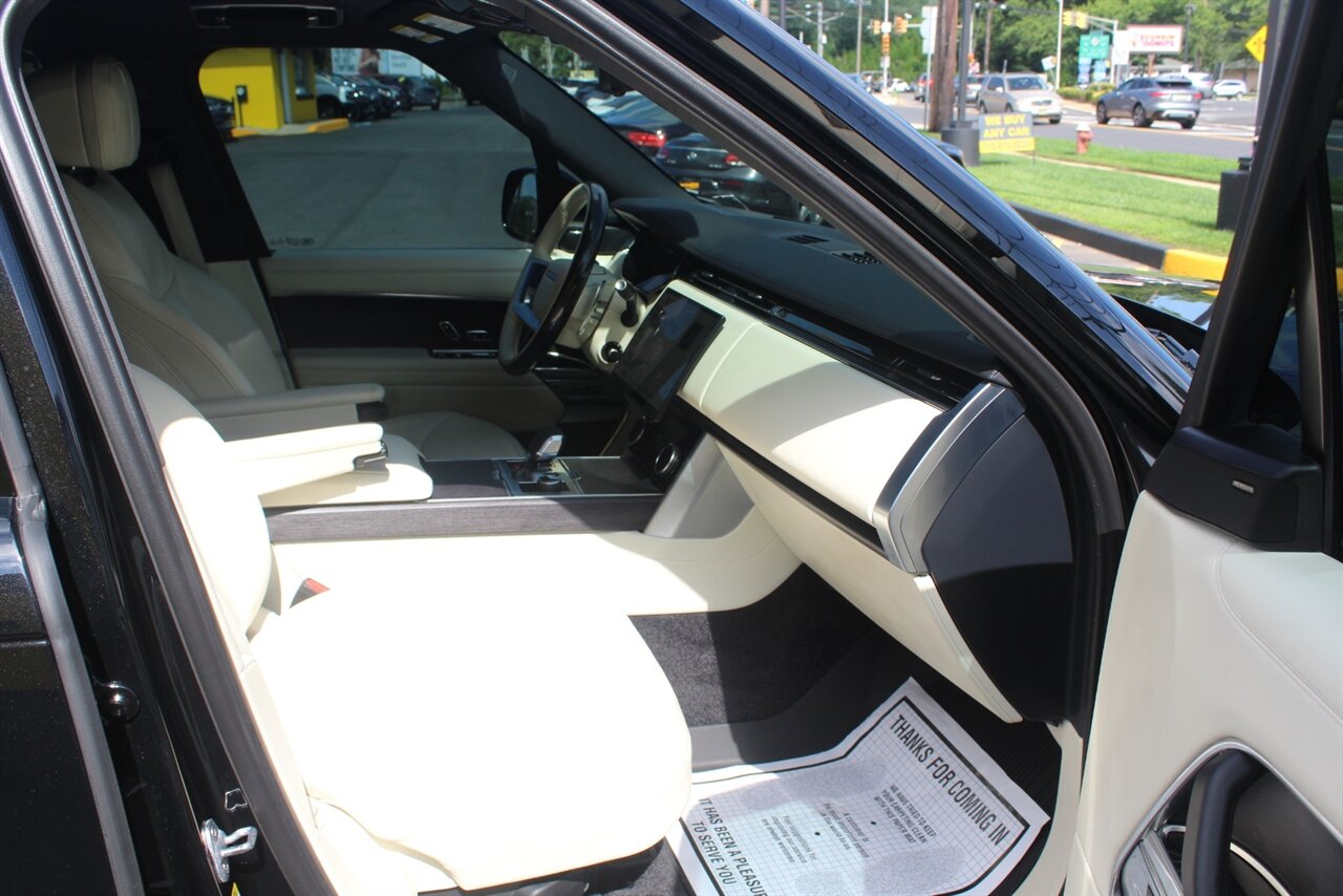 2023 Land Rover Range Rover P530 SE - Photo 18 - Red Bank, NJ 07701