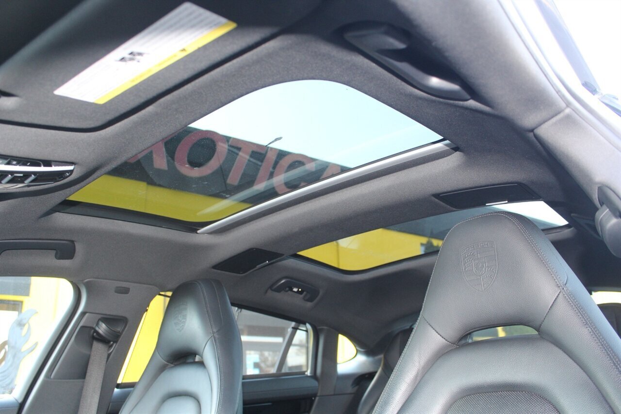 2018 Porsche Panamera 4S Executive - Photo 23 - Red Bank, NJ 07701