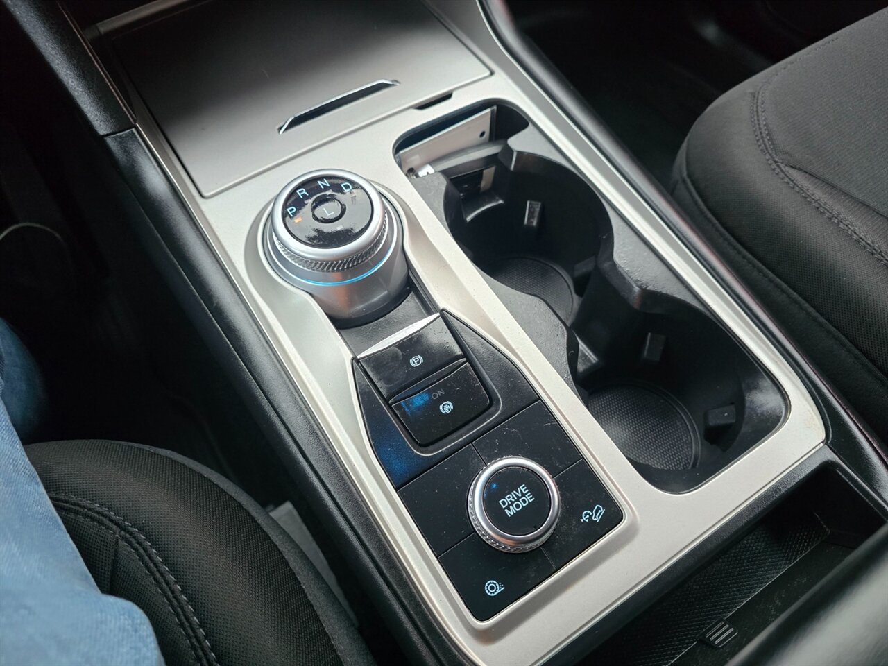 2023 Ford Explorer XLT - Photo 8 - Red Bank, NJ 07701