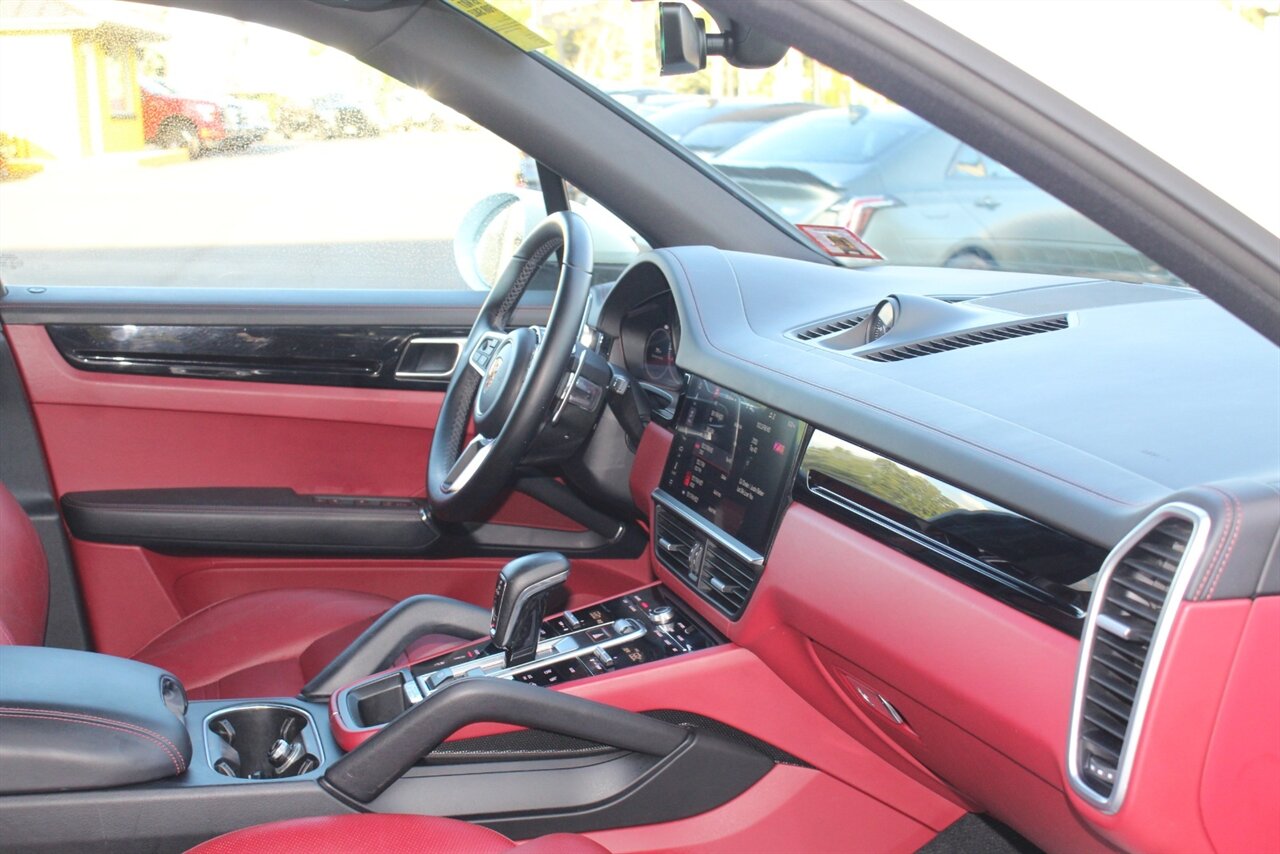 2019 Porsche Cayenne S - Photo 20 - Red Bank, NJ 07701