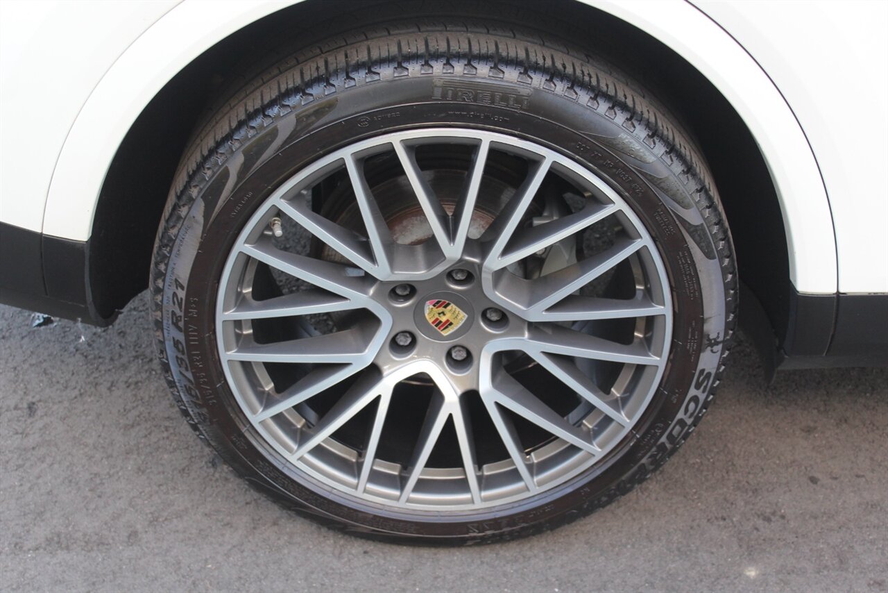 2019 Porsche Cayenne S - Photo 27 - Red Bank, NJ 07701