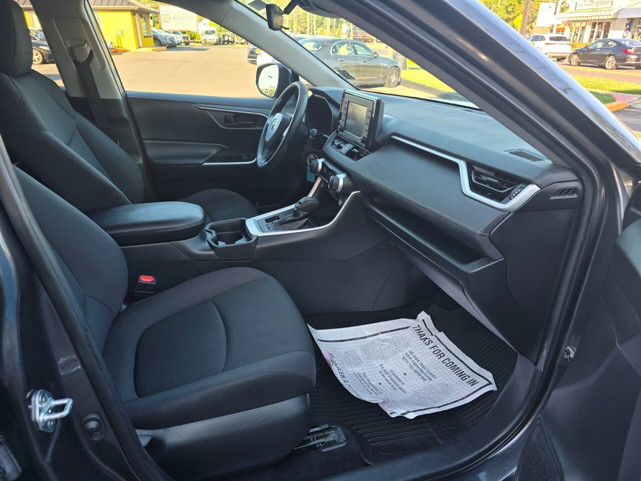 2021 Toyota RAV4 LE - Photo 38 - Red Bank, NJ 07701