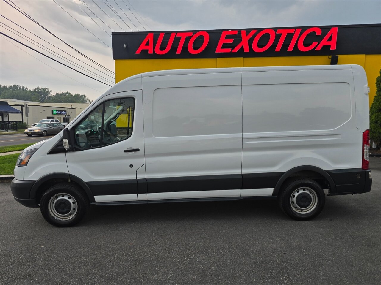 2015 Ford Transit 150 - Photo 19 - Red Bank, NJ 07701