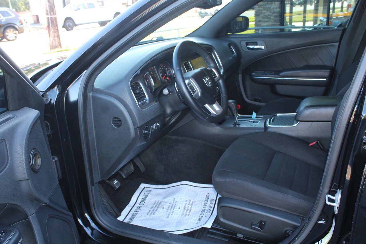 2013 Dodge Charger R/T Plus - Photo 11 - Red Bank, NJ 07701
