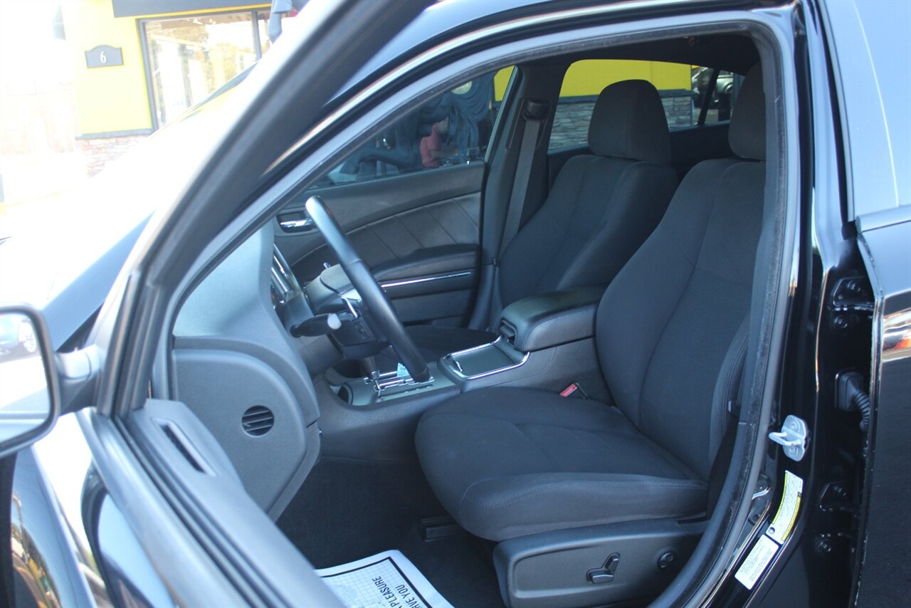 2013 Dodge Charger R/T Plus - Photo 12 - Red Bank, NJ 07701