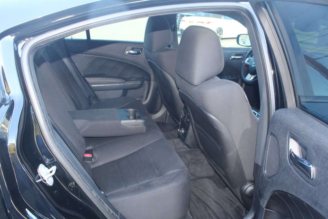 2013 Dodge Charger R/T Plus - Photo 15 - Red Bank, NJ 07701