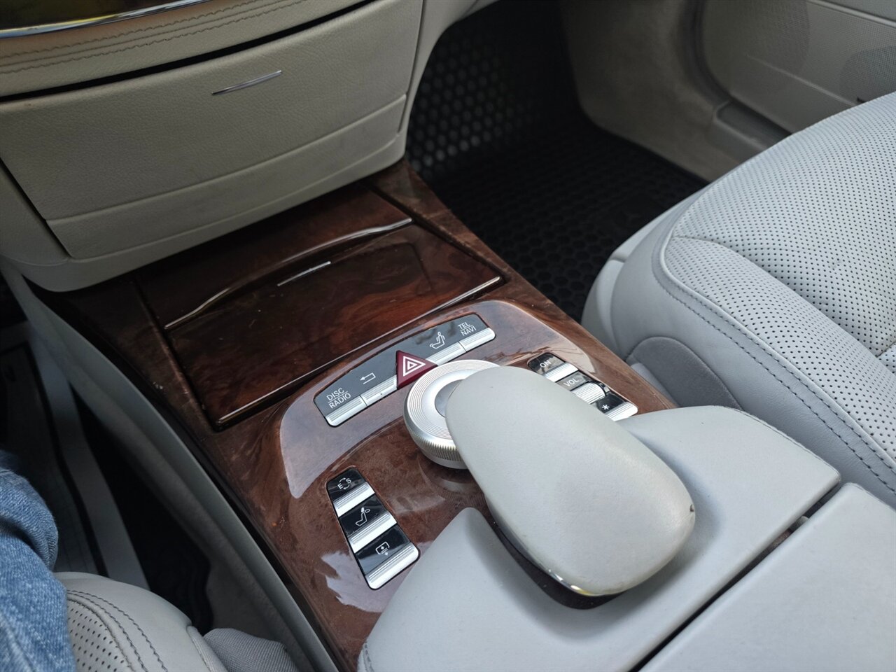 2011 Mercedes-Benz S 550 4MATIC - Photo 8 - Red Bank, NJ 07701