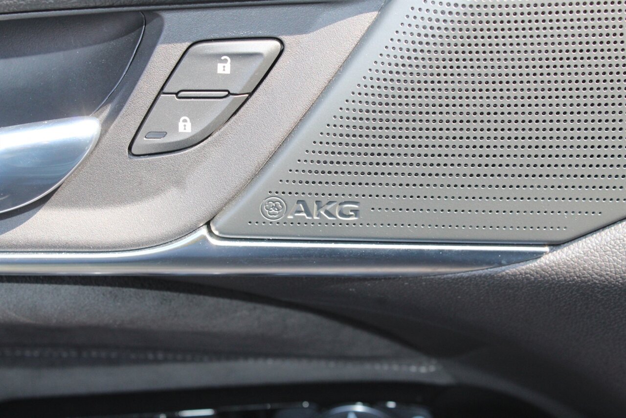 2022 Cadillac CT4-V Blackwing - Photo 15 - Red Bank, NJ 07701