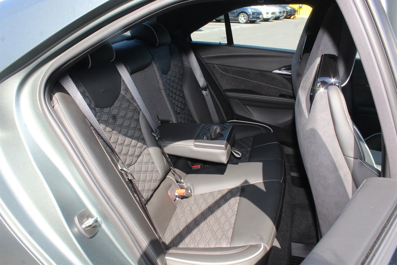 2022 Cadillac CT4-V Blackwing - Photo 22 - Red Bank, NJ 07701