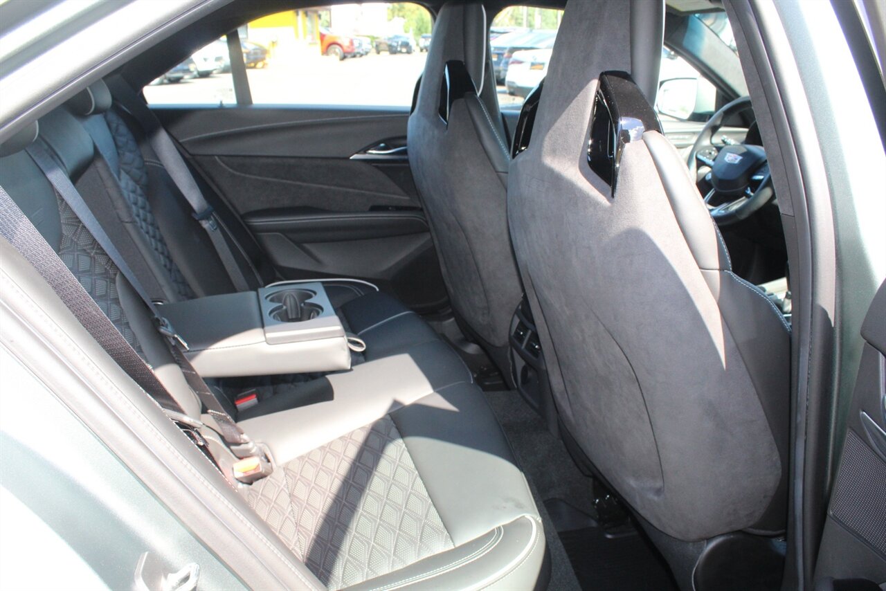 2022 Cadillac CT4-V Blackwing - Photo 21 - Red Bank, NJ 07701