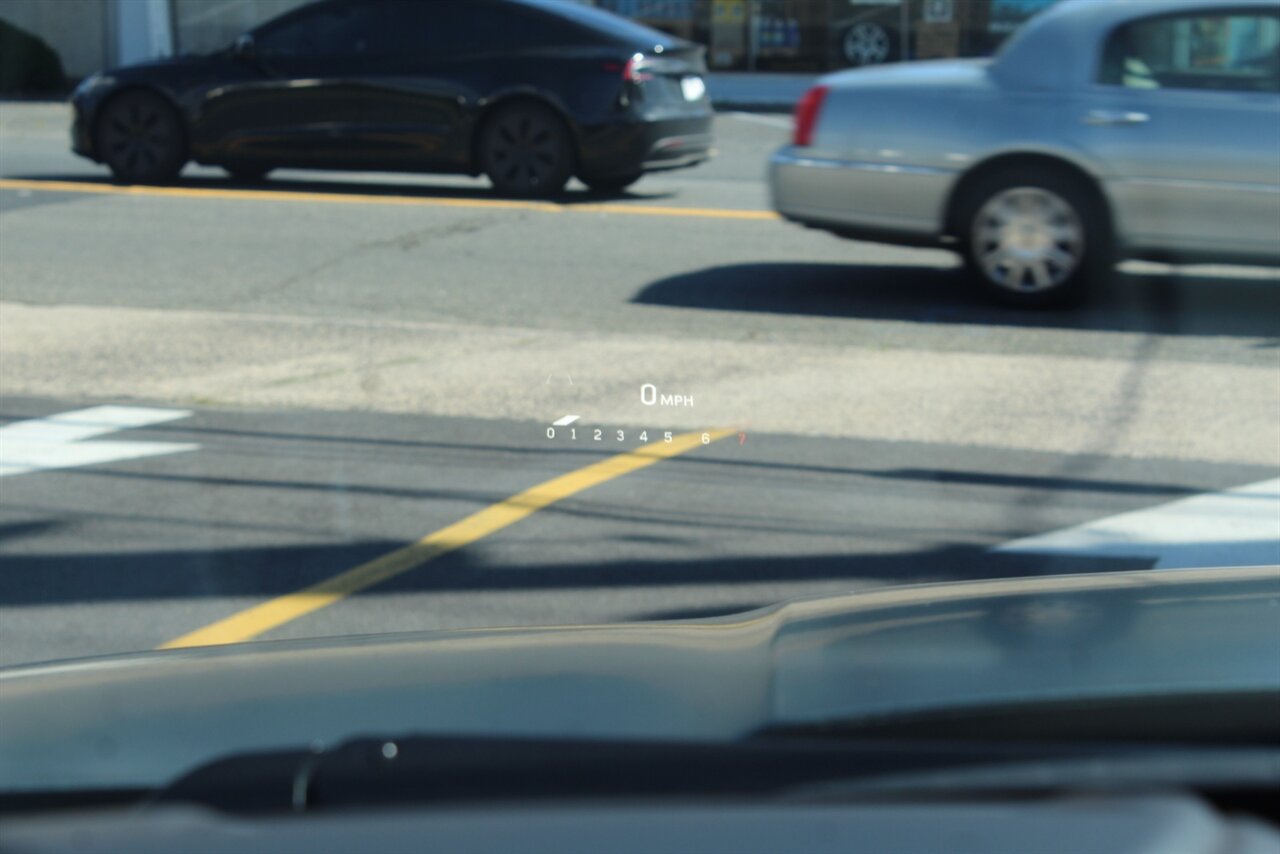 2022 Cadillac CT4-V Blackwing - Photo 14 - Red Bank, NJ 07701