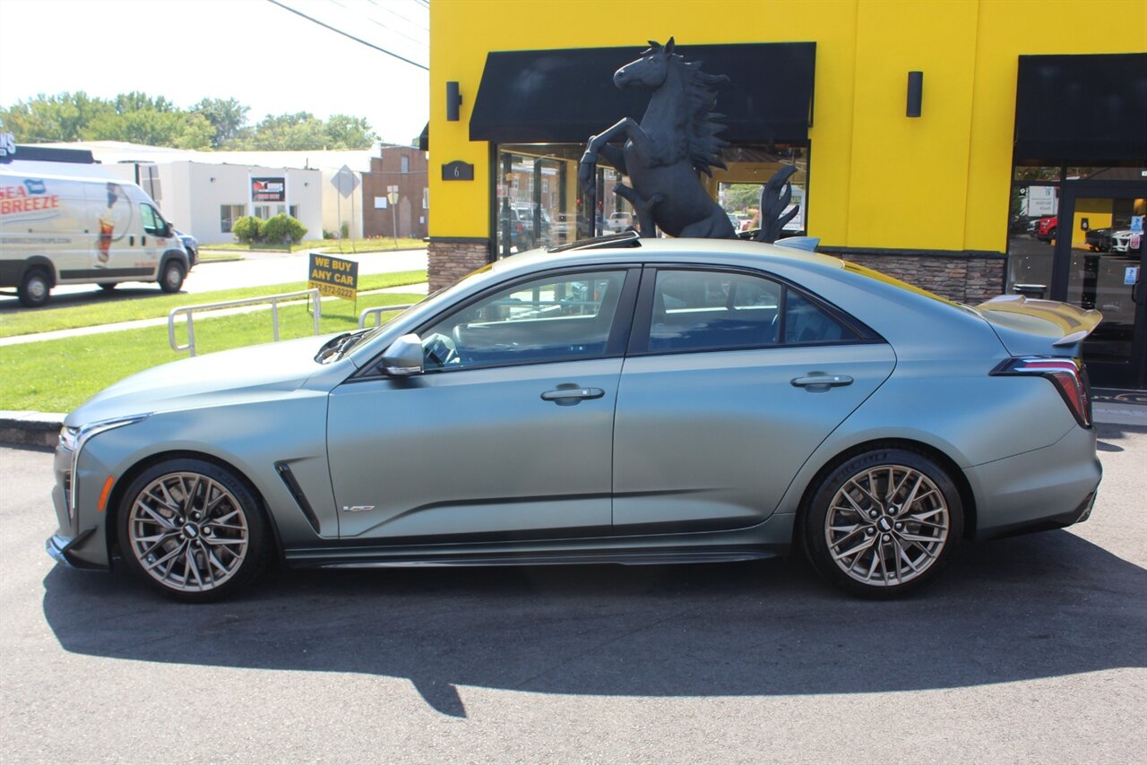 2022 Cadillac CT4-V Blackwing - Photo 35 - Red Bank, NJ 07701
