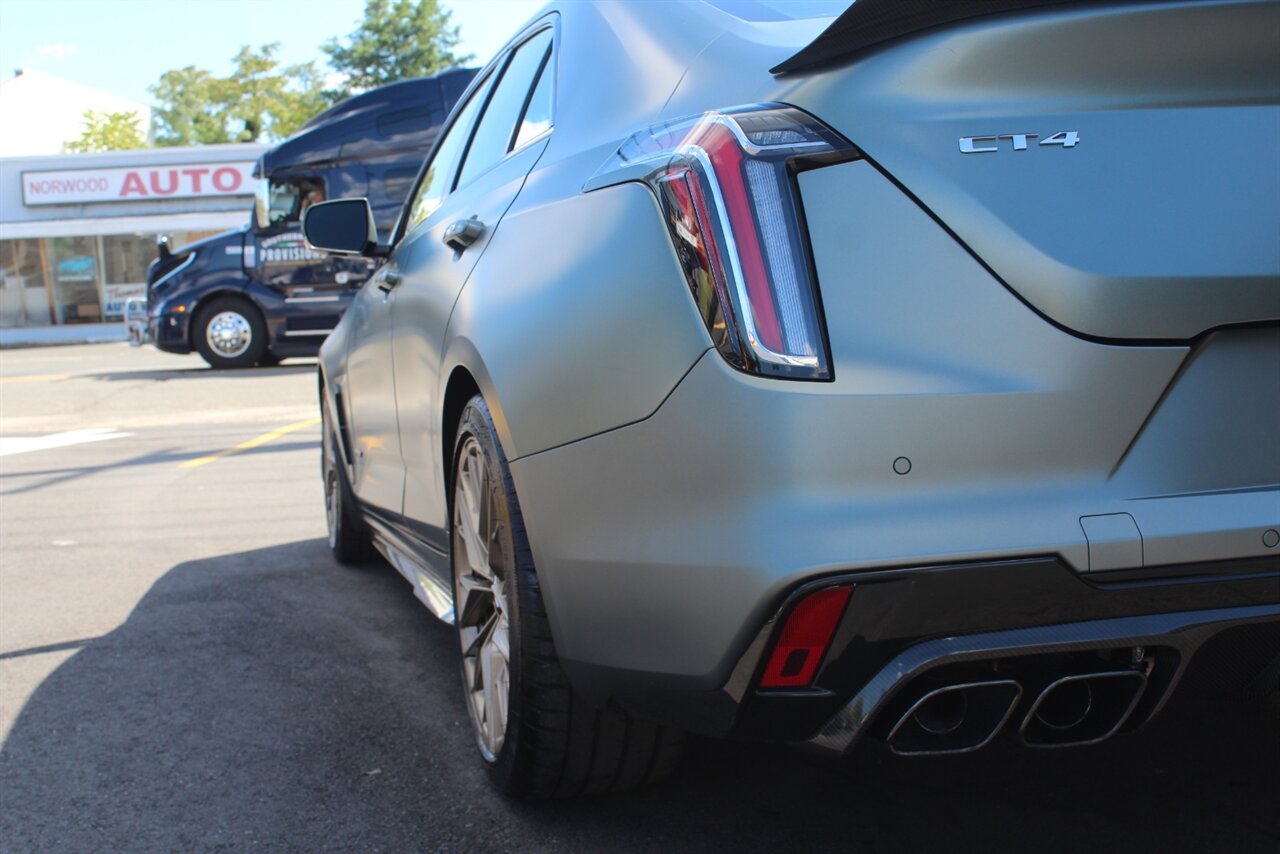 2022 Cadillac CT4-V Blackwing - Photo 31 - Red Bank, NJ 07701