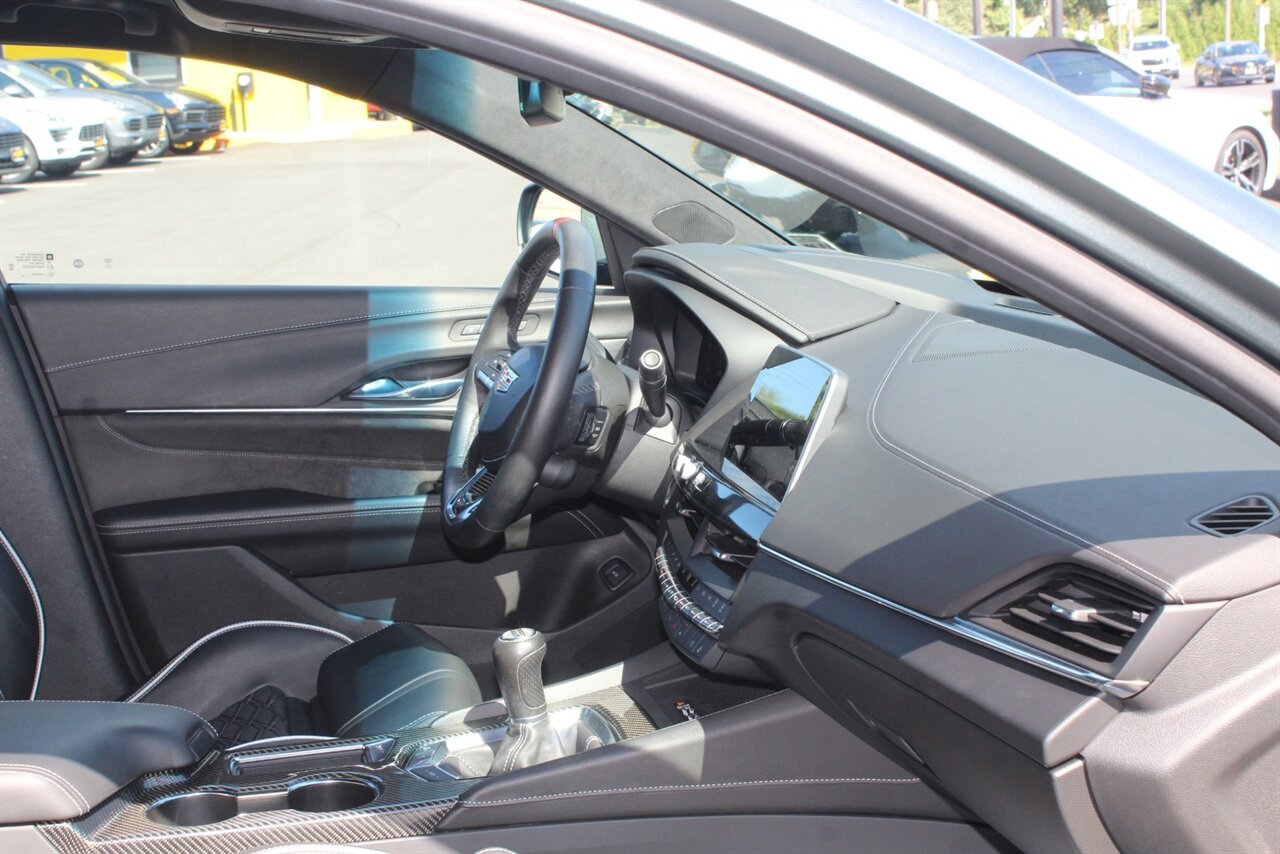 2022 Cadillac CT4-V Blackwing - Photo 24 - Red Bank, NJ 07701