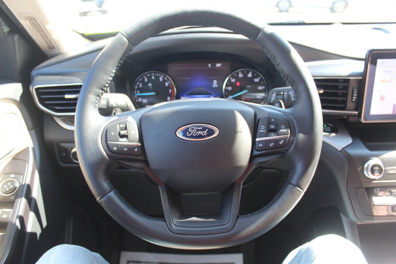 2020 Ford Explorer XLT   - Photo 6 - Red Bank, NJ 07701