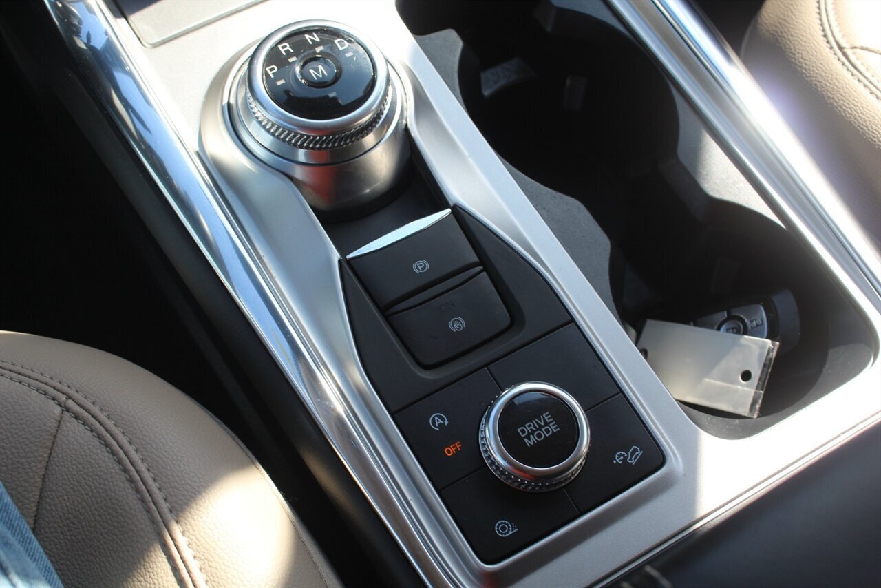 2020 Ford Explorer XLT   - Photo 9 - Red Bank, NJ 07701