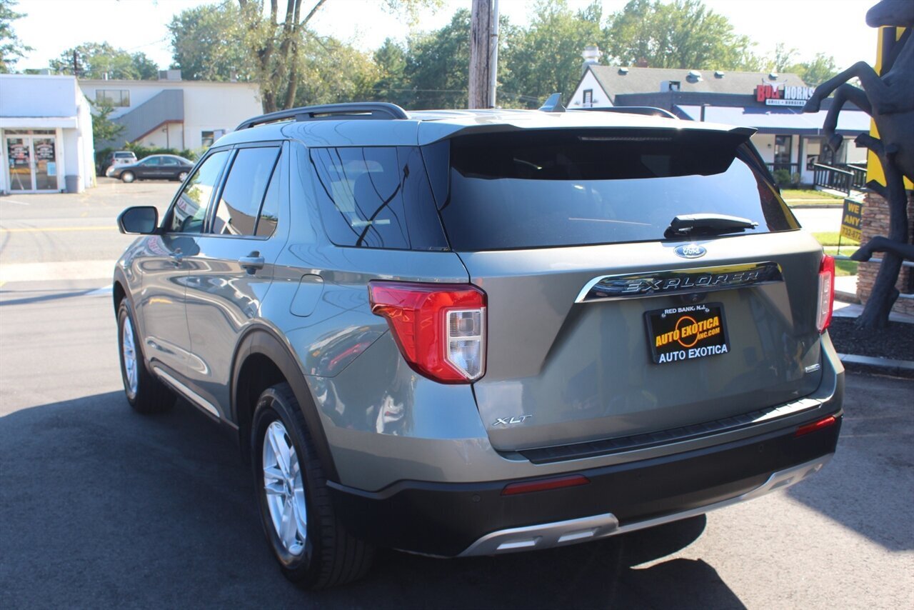 2020 Ford Explorer XLT   - Photo 2 - Red Bank, NJ 07701