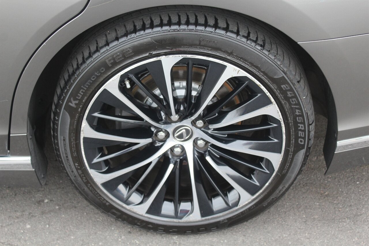 2022 Lexus LS - Photo 34 - Red Bank, NJ 07701