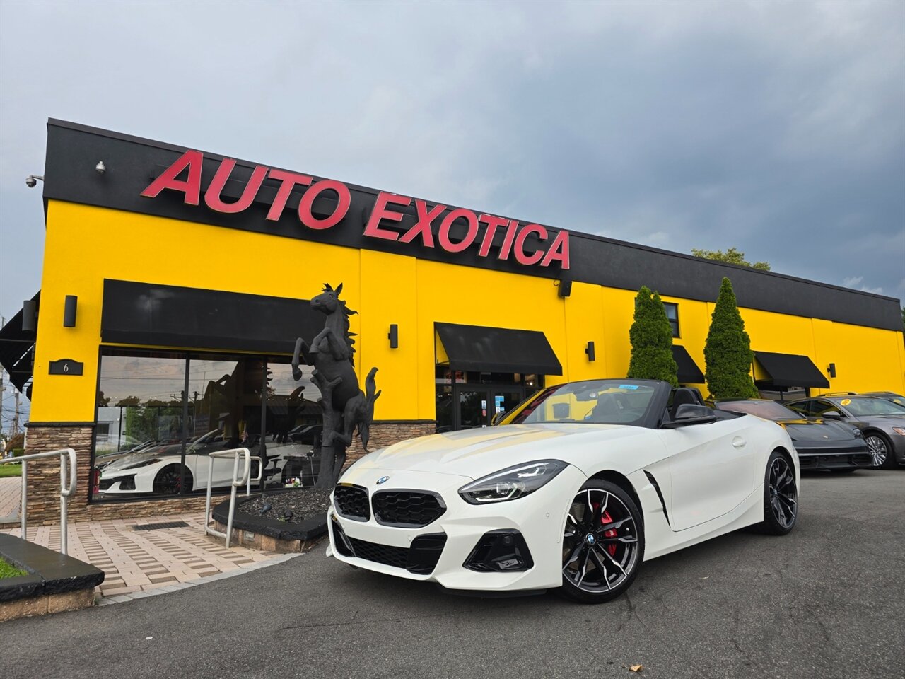 2025 BMW Z4 M40i   - Photo 1 - Red Bank, NJ 07701