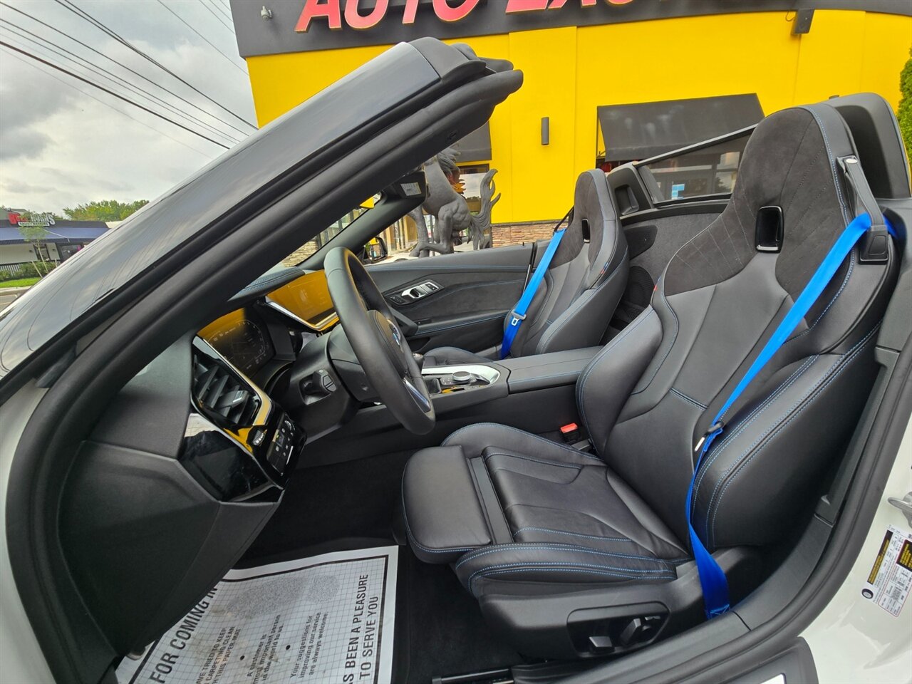 2025 BMW Z4 M40i - Photo 20 - Red Bank, NJ 07701