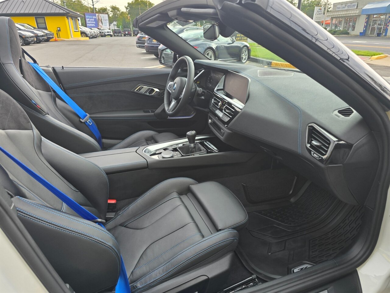 2025 BMW Z4 M40i - Photo 23 - Red Bank, NJ 07701