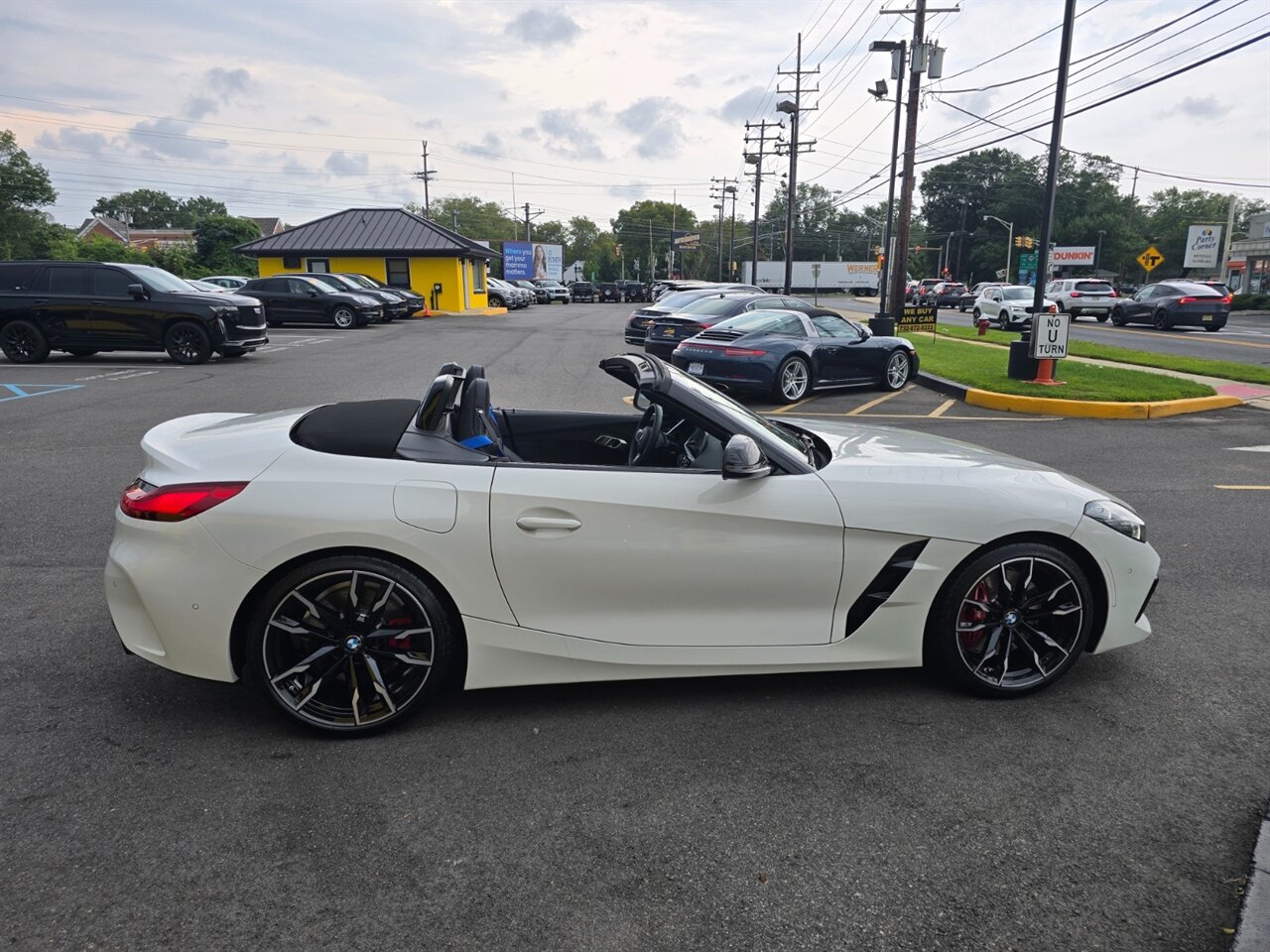 2025 BMW Z4 M40i - Photo 10 - Red Bank, NJ 07701