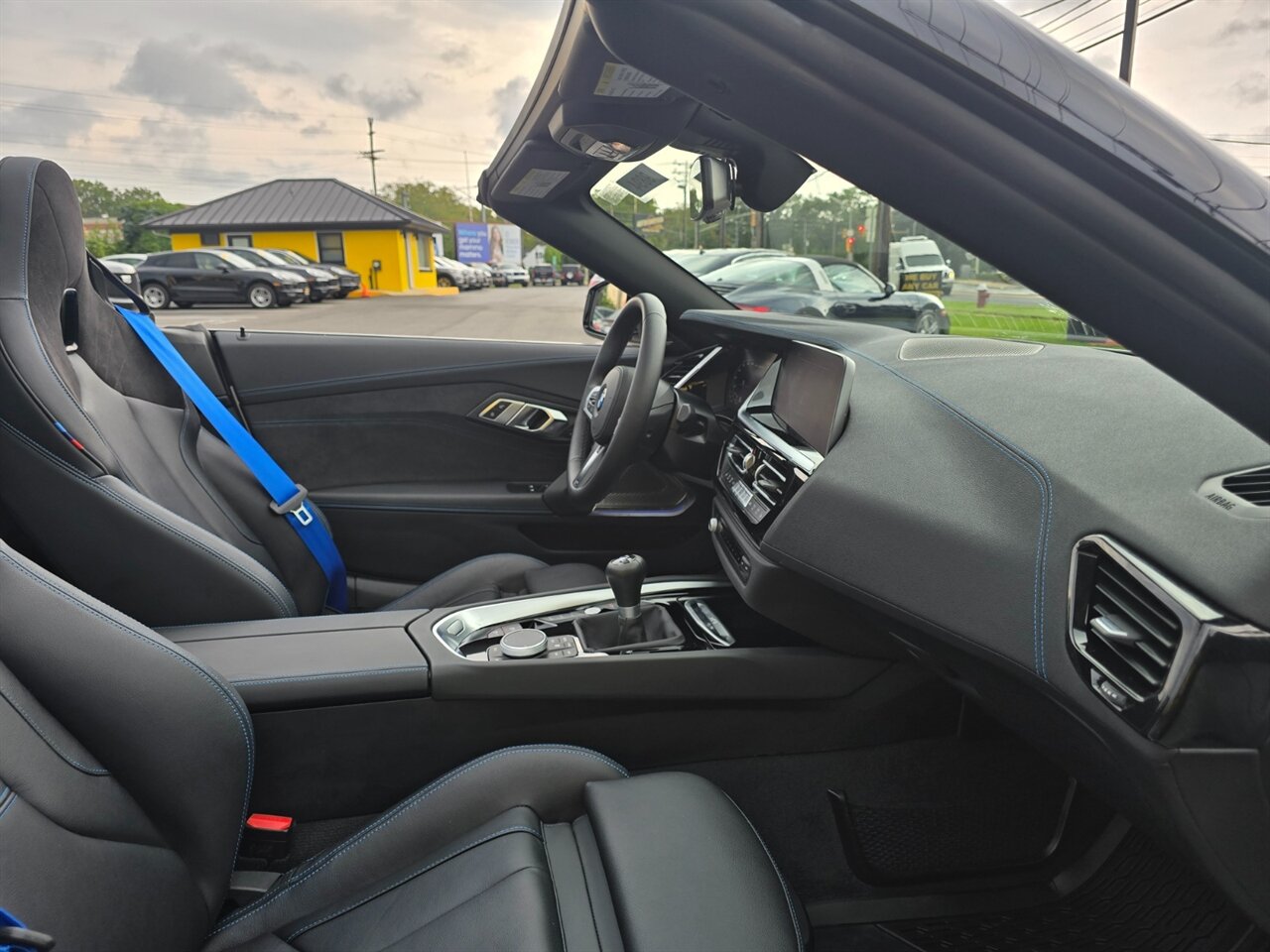 2025 BMW Z4 M40i - Photo 24 - Red Bank, NJ 07701
