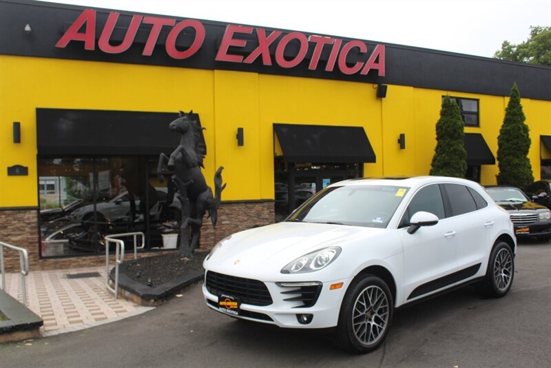 2016 Porsche Macan S  